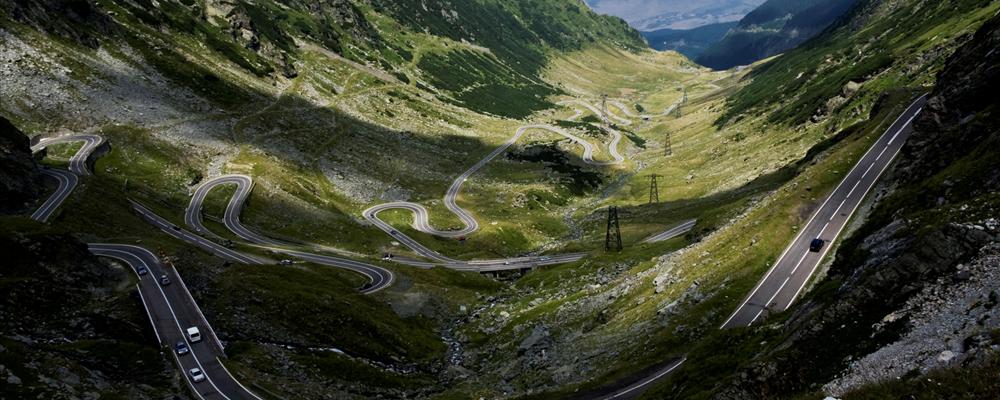 Wide view over the northern Transfagarasan